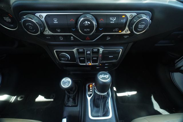 2018 Jeep Wrangler Unlimited Sahara 4x4 - 23033508 - 6