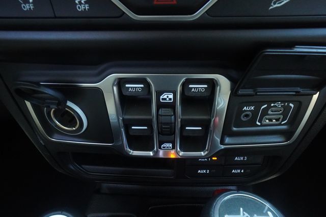 2018 Jeep Wrangler Unlimited Sahara 4x4 - 23033508 - 8