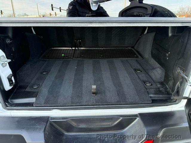 2018 Jeep Wrangler Unlimited SAHARA 4X4 W/ 3-PEICE HARD TOP - 22973887 - 34