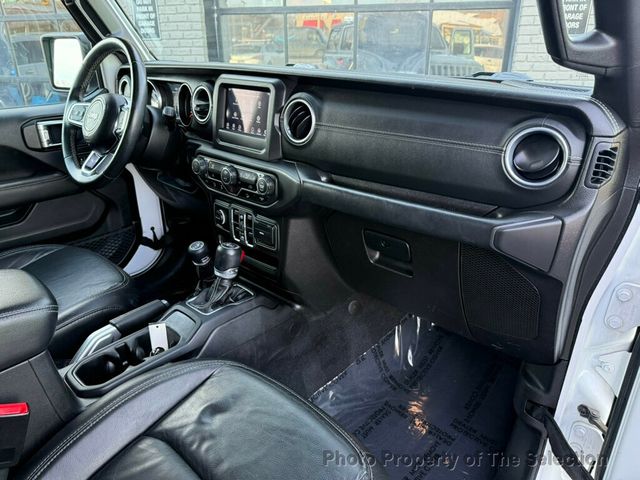 2018 Jeep Wrangler Unlimited SAHARA 4X4 W/ 3-PEICE HARD TOP - 22973887 - 37