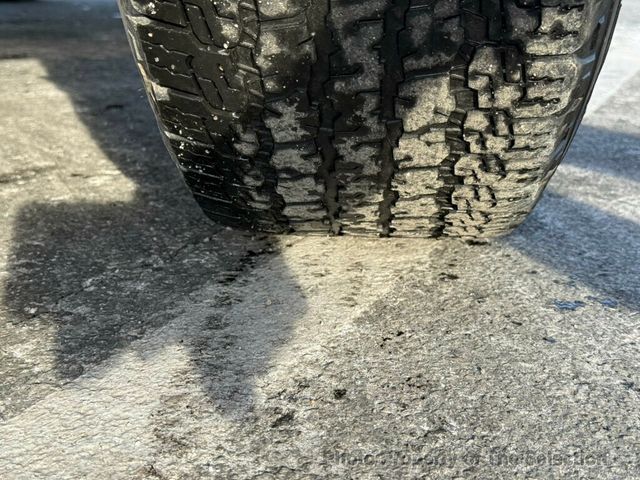 2018 Jeep Wrangler Unlimited SAHARA 4X4 W/ 3-PEICE HARD TOP - 22973887 - 39