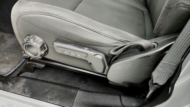 2018 Jeep Wrangler Unlimited Sahara 4x4 w/ Alpine Audio, Hardtop, 18'' Wheels & LED Lighting - 22950897 - 10