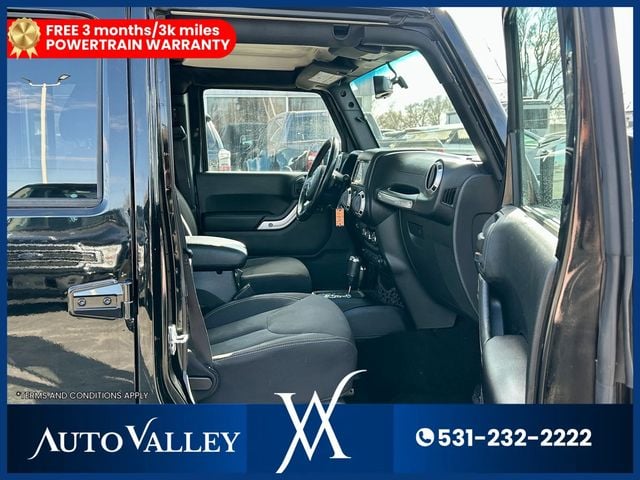 2018 Jeep Wrangler Unlimited Sahara (JK) Sport Utility 4D - 22986177 - 16