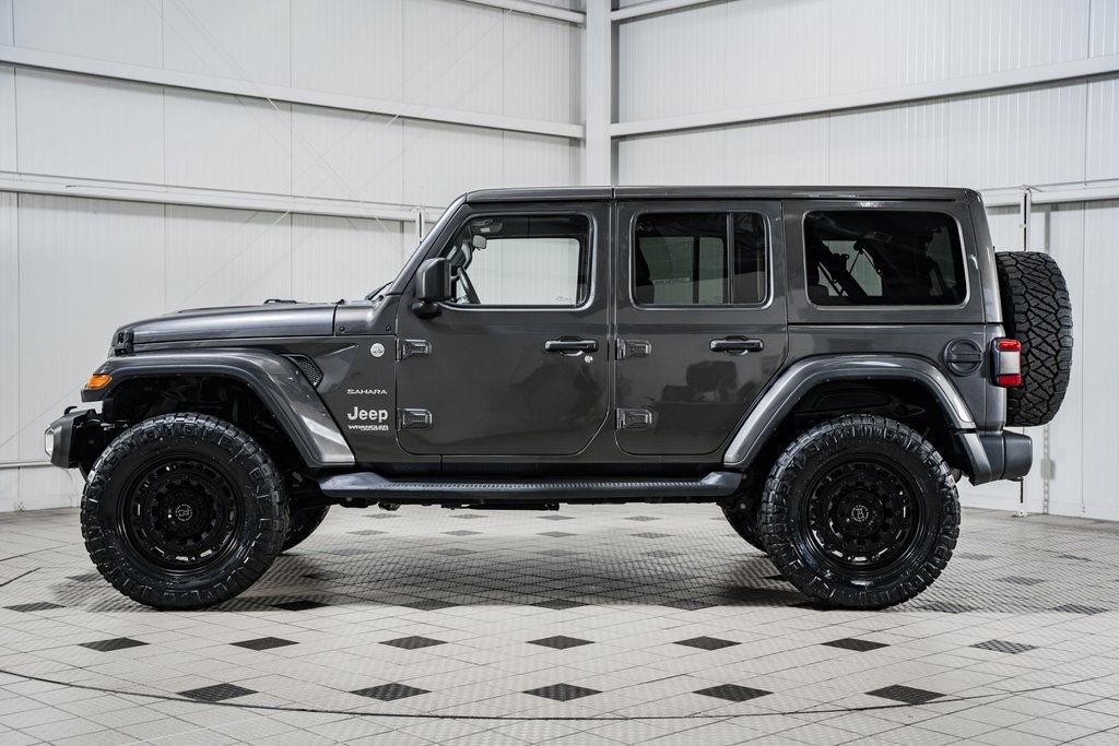 2018 Jeep Wrangler Unlimited Sahara Lifted - 22625901 - 3