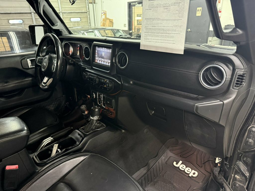 2018 Jeep Wrangler Unlimited Sahara Pkg/LeatherSeats/3" Fox Lift/XRC Front Bumper/Rear Camera - 23074407 - 10