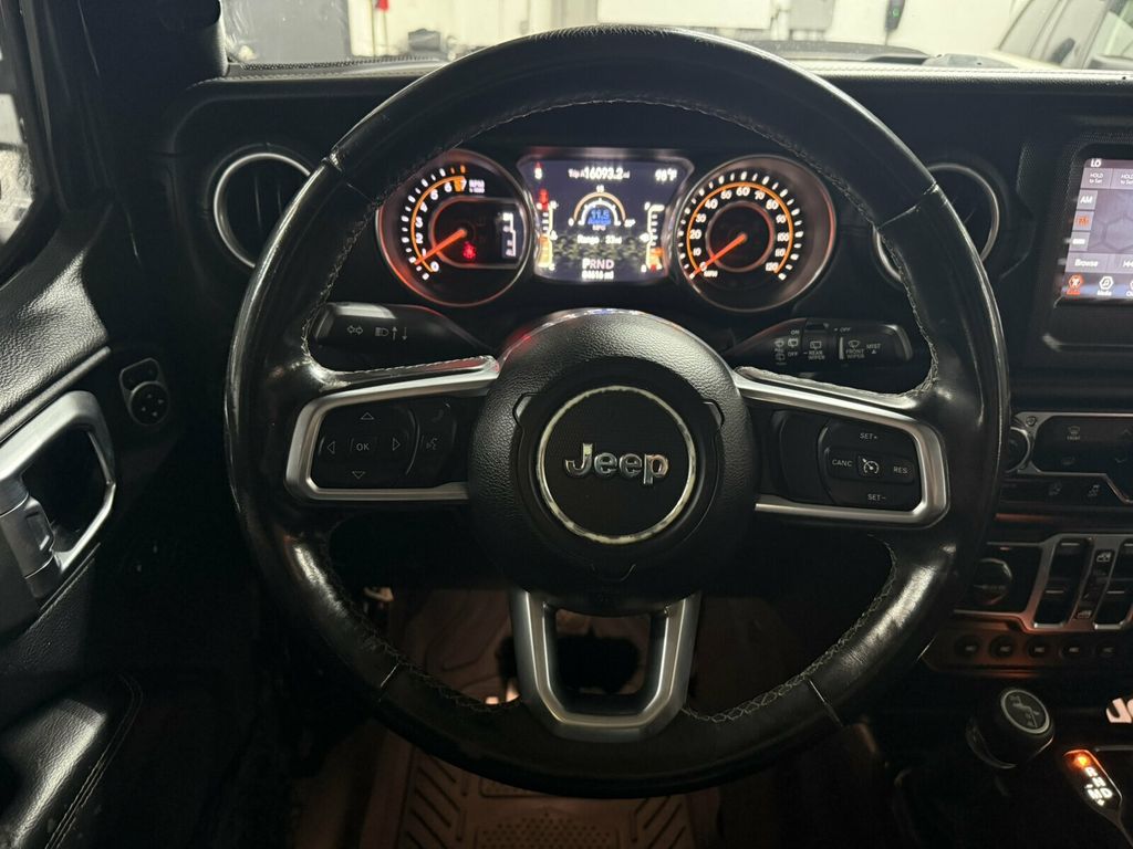 2018 Jeep Wrangler Unlimited Sahara Pkg/LeatherSeats/3" Fox Lift/XRC Front Bumper/Rear Camera - 23074407 - 14