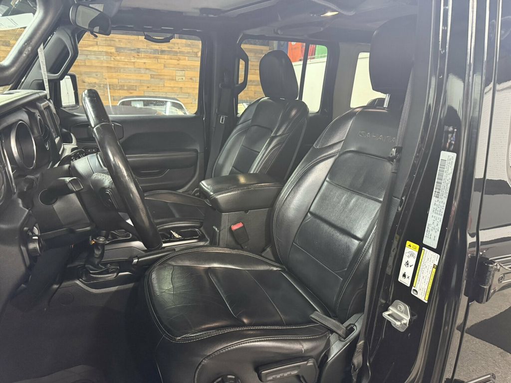 2018 Jeep Wrangler Unlimited Sahara Pkg/LeatherSeats/3" Fox Lift/XRC Front Bumper/Rear Camera - 23074407 - 18