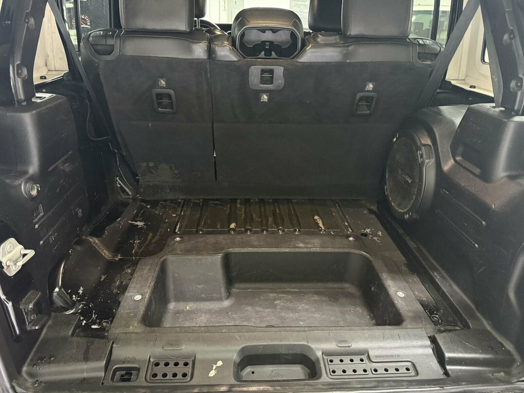2018 Jeep Wrangler Unlimited Sahara Pkg/LeatherSeats/3" Fox Lift/XRC Front Bumper/Rear Camera - 23074407 - 22