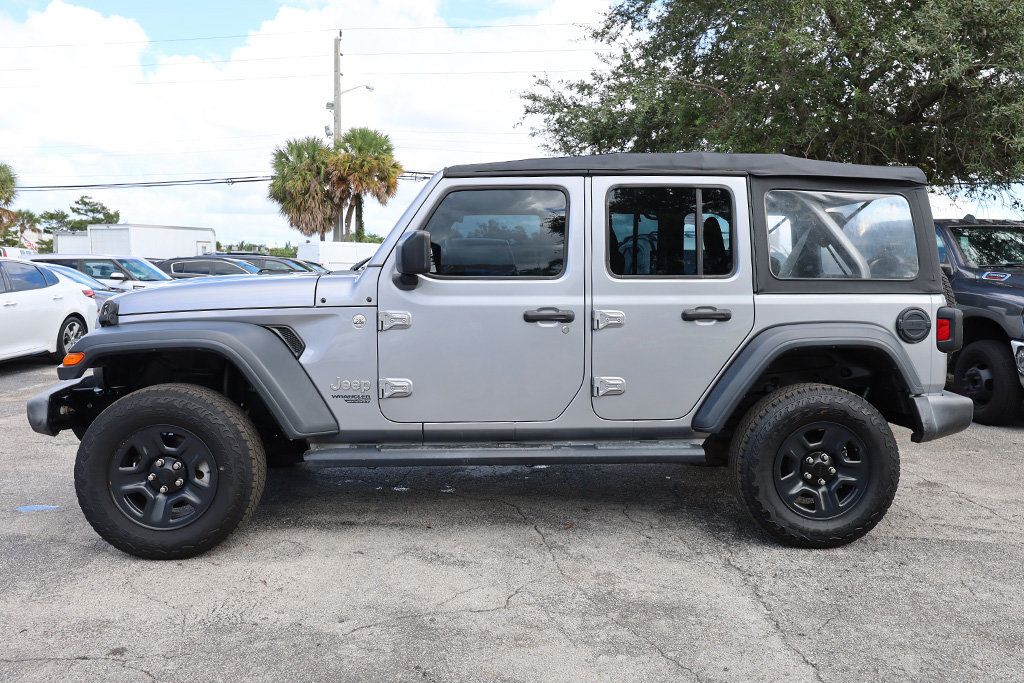 2018 Jeep Wrangler Unlimited Sport photo 2