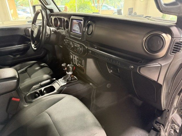 2018 Jeep Wrangler Unlimited Sport - 22990565 - 22