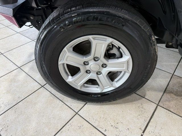 2018 Jeep Wrangler Unlimited Sport - 22990565 - 6