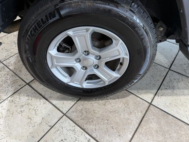 2018 Jeep Wrangler Unlimited Sport - 22990565 - 8