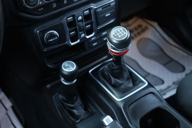 2018 Jeep Wrangler Unlimited Sport 4x4 - 22936128 - 36