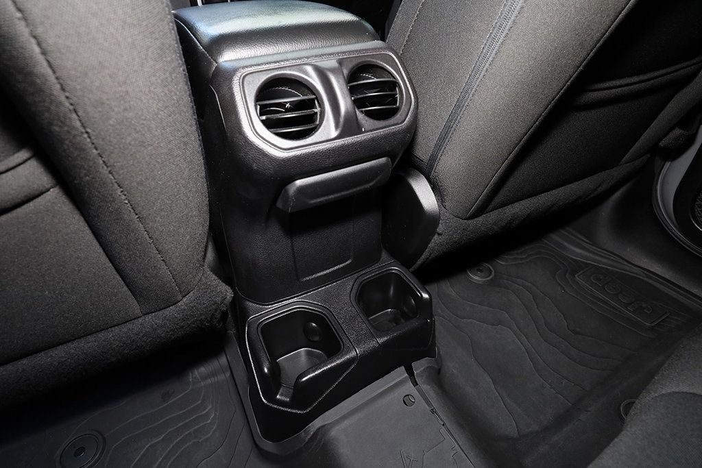 2018 Jeep Wrangler Unlimited Sport 4x4 - 23025001 - 43
