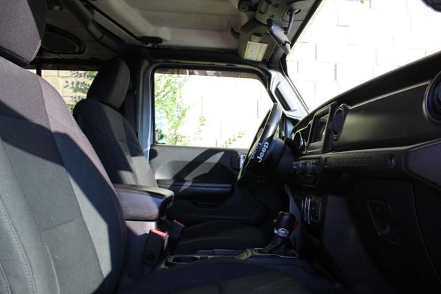 2018 Jeep Wrangler Unlimited Sport 4x4 4dr SUV (midyear release) - 22917083 - 15