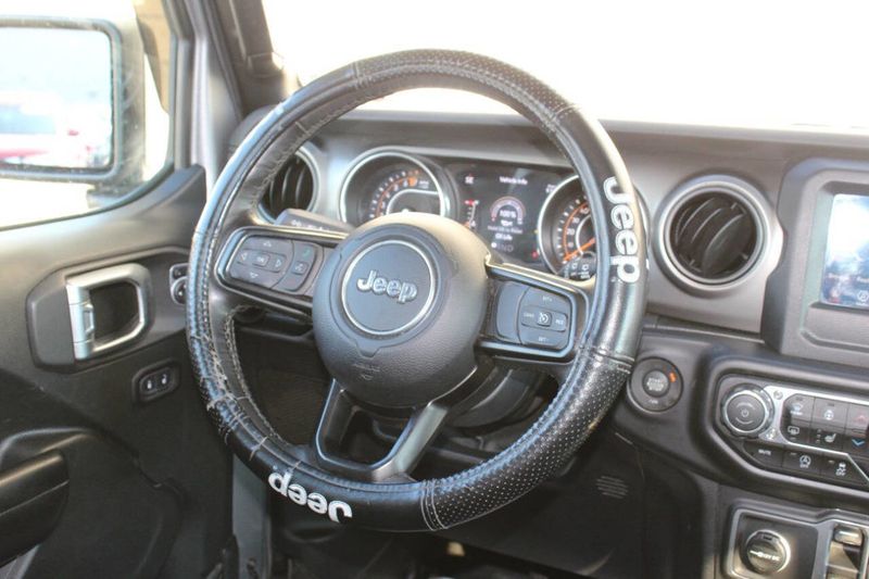 2018 Jeep Wrangler Unlimited Sport 4x4 4dr SUV (midyear release) - 22917083 - 21