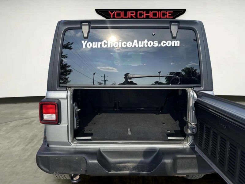 2018 Jeep Wrangler Unlimited Sport 4x4 4dr SUV (midyear release) - 23055256 - 17