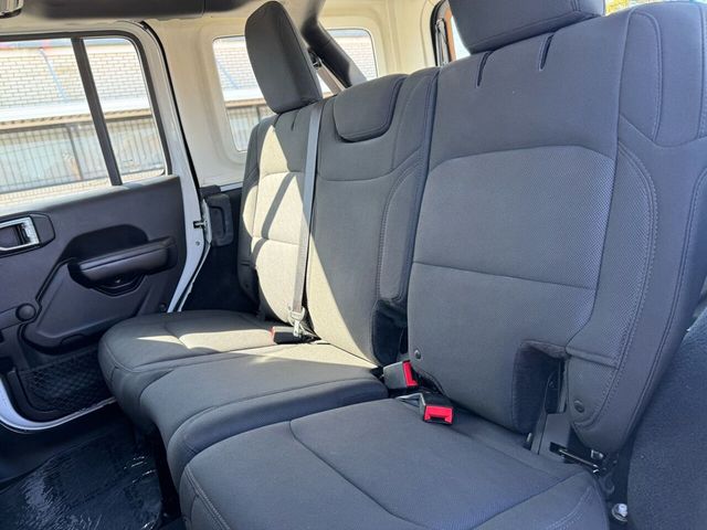 2018 Jeep Wrangler Unlimited Sport 4x4 4dr SUV (midyear release) - 22338705 - 13