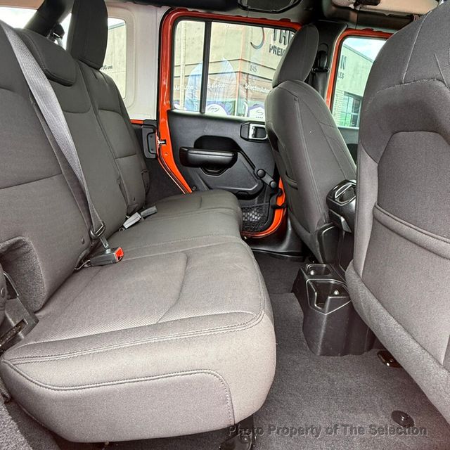 2018 Jeep Wrangler Unlimited SPORT 4X4 W/BLACK FREEDOM TOP 3-PIECE HARDTOP PANEL - 23019748 - 36
