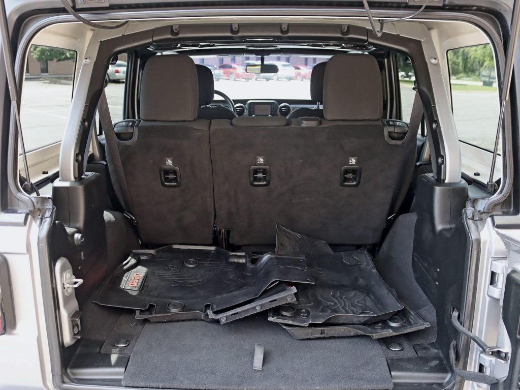 2018 Jeep Wrangler Unlimited Sport S 4x4 - 23062109 - 28