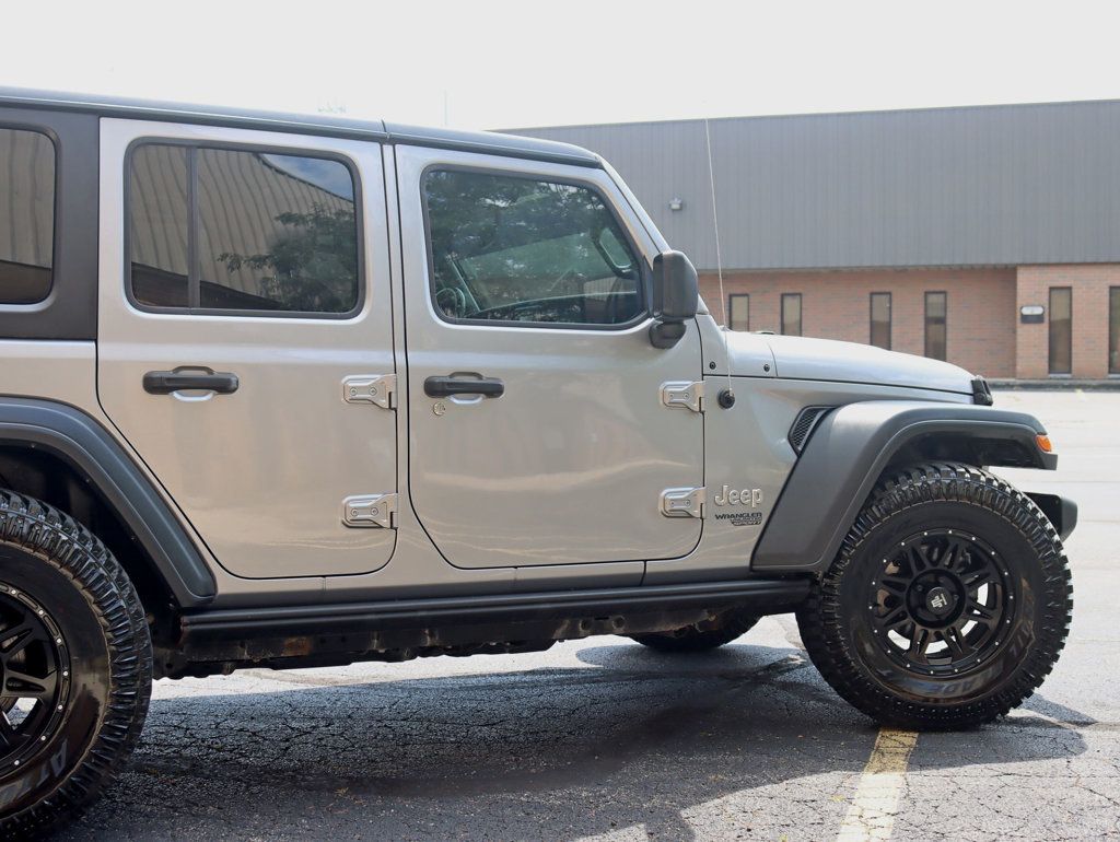 2018 Jeep Wrangler Unlimited Sport S 4x4 - 23062109 - 3