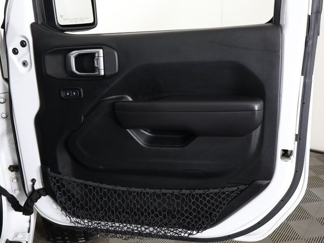 2018 Jeep Wrangler Unlimited Sport S 4x4 - 22966209 - 19