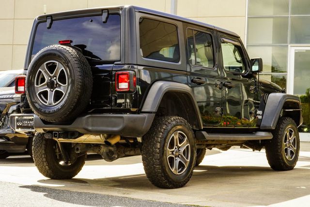 2018 Jeep Wrangler Unlimited Sport S 4x4 - 23022604 - 11