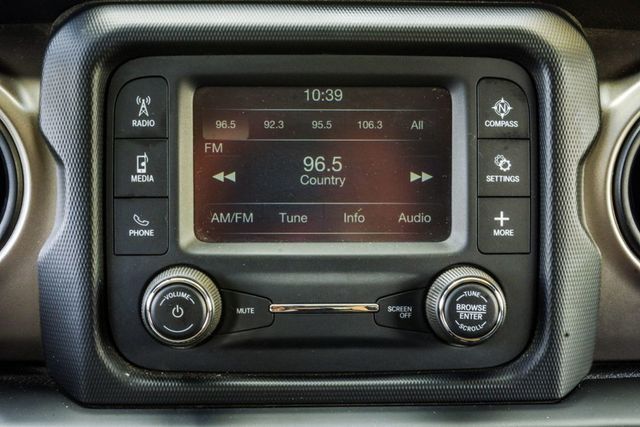2018 Jeep Wrangler Unlimited Sport S 4x4 - 23022604 - 25