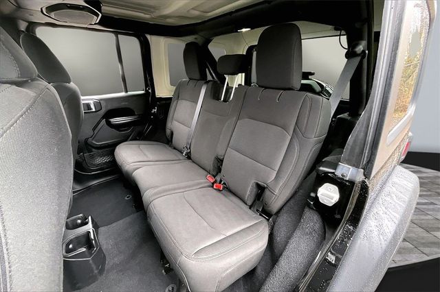 2018 Jeep Wrangler Unlimited Sport S 4x4 - 22946288 - 16