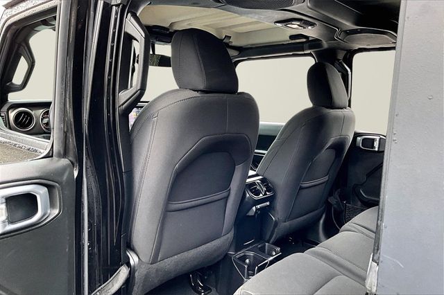 2018 Jeep Wrangler Unlimited Sport S 4x4 - 22946288 - 17