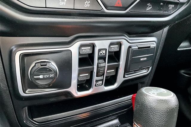 2018 Jeep Wrangler Unlimited Sport S 4x4 - 22946288 - 23