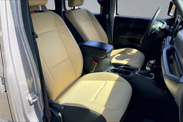 2018 Jeep Wrangler Unlimited Sport S 4x4 - 23010781 - 13