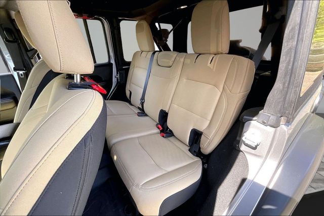 2018 Jeep Wrangler Unlimited Sport S 4x4 - 23010781 - 17