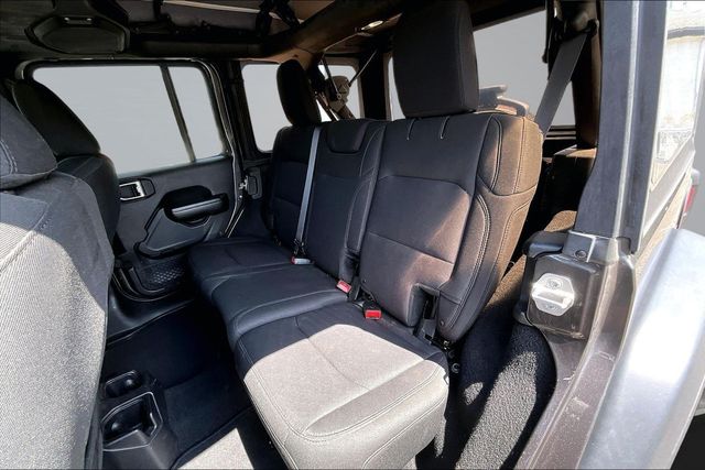 2018 Jeep Wrangler Unlimited Sport S 4x4 - 23066449 - 17