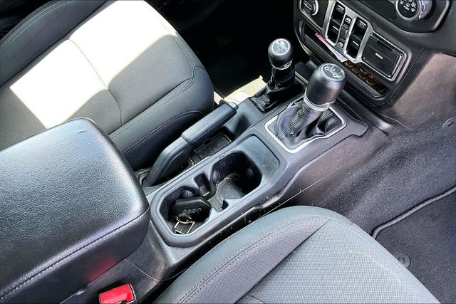 2018 Jeep Wrangler Unlimited Sport S 4x4 - 23066449 - 28
