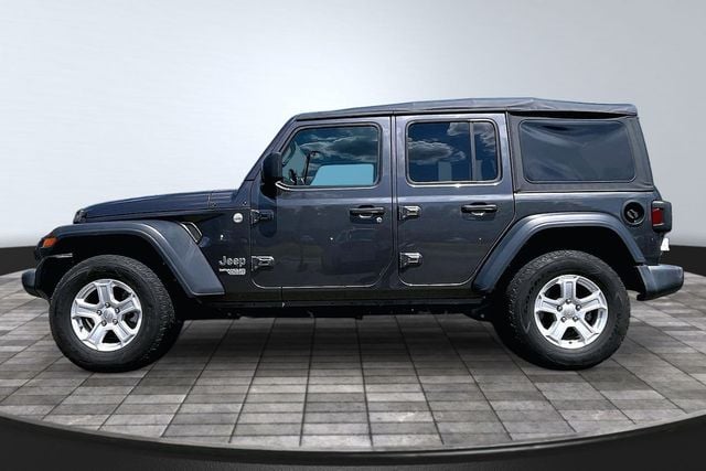 2018 Jeep Wrangler Unlimited Sport S 4x4 - 23066449 - 3