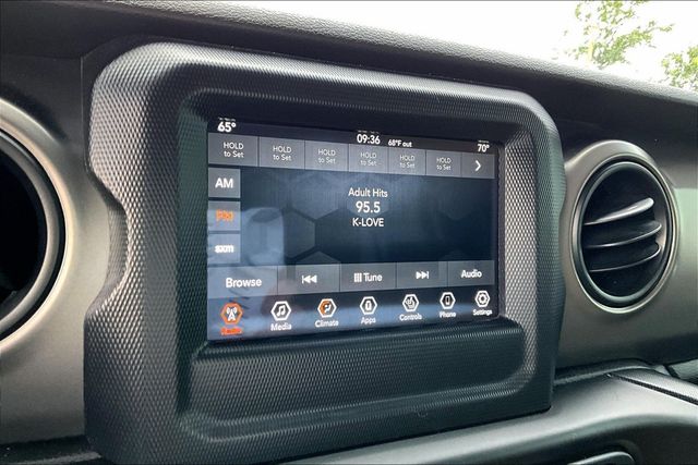 2018 Jeep Wrangler Unlimited Sport S 4x4 - 23081147 - 26