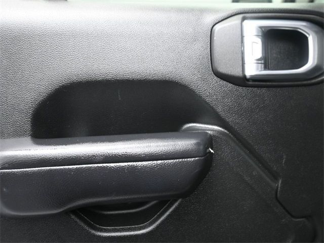 2018 Jeep Wrangler Unlimited Sport S 4x4 - 22991351 - 9