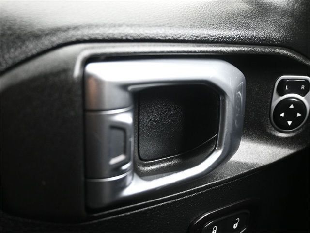 2018 Jeep Wrangler Unlimited Sport S 4x4 - 22991351 - 26