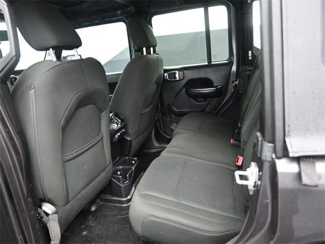 2018 Jeep Wrangler Unlimited Sport S 4x4 - 22991351 - 8