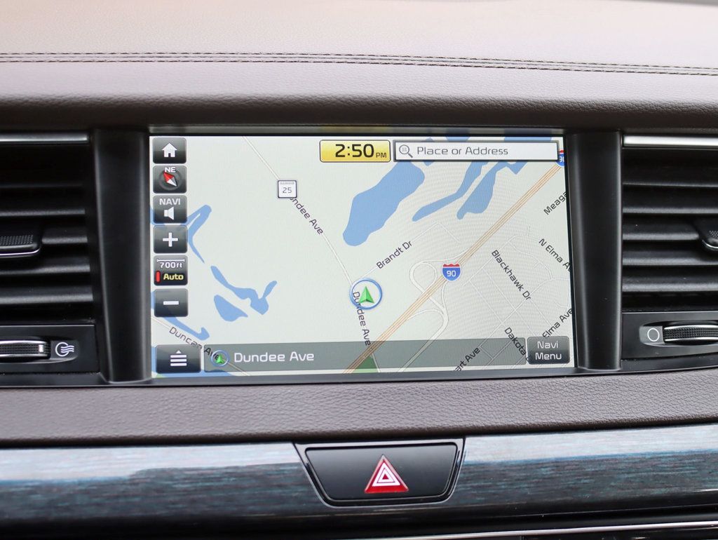 2018 Kia Cadenza Limited Sedan - 22982772 - 16