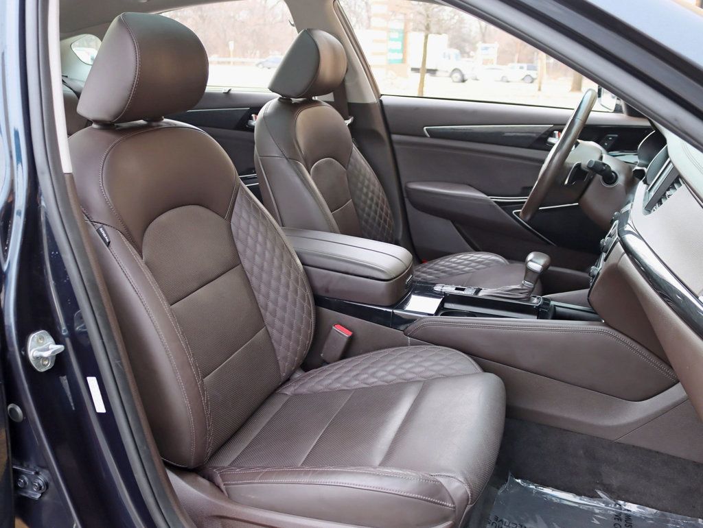 2018 Kia Cadenza Limited Sedan - 22982772 - 24