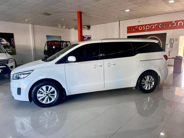 2018 Kia Carnival Disponible para alquiler Automatico 11 pasajeros - 22978352 - 3