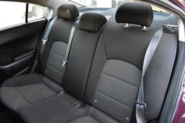 2018 Kia Forte LX Automatic - 22924127 - 17