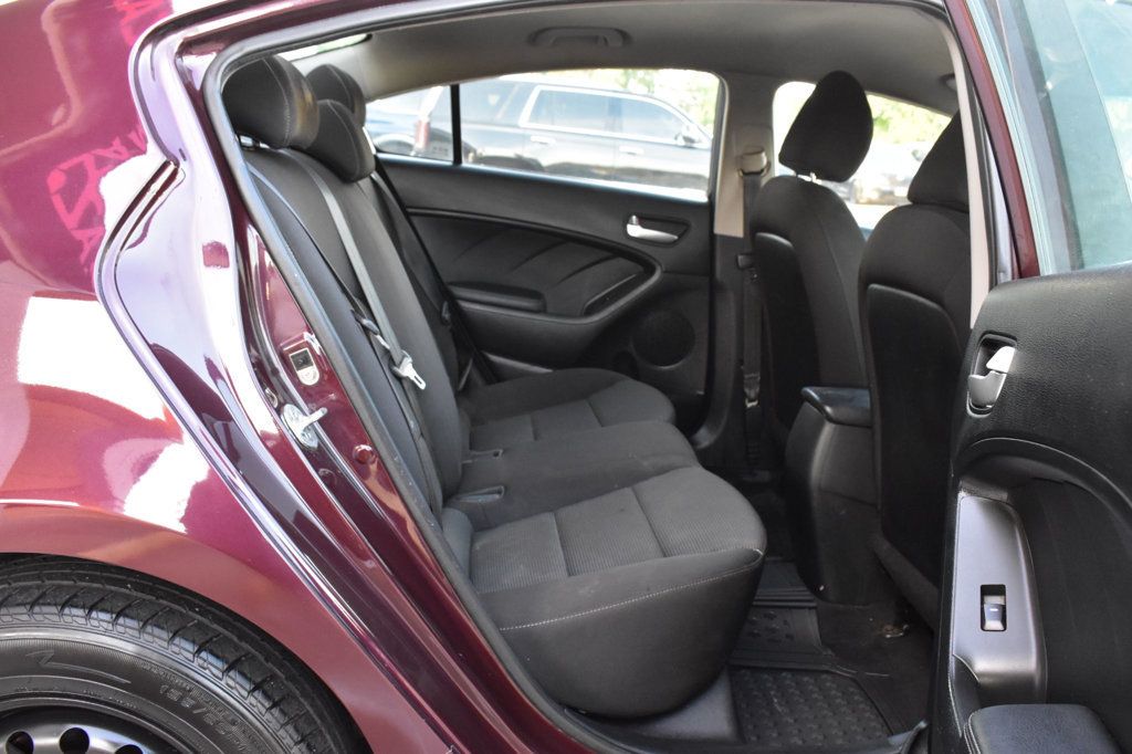 2018 Kia Forte LX Automatic - 22924127 - 19