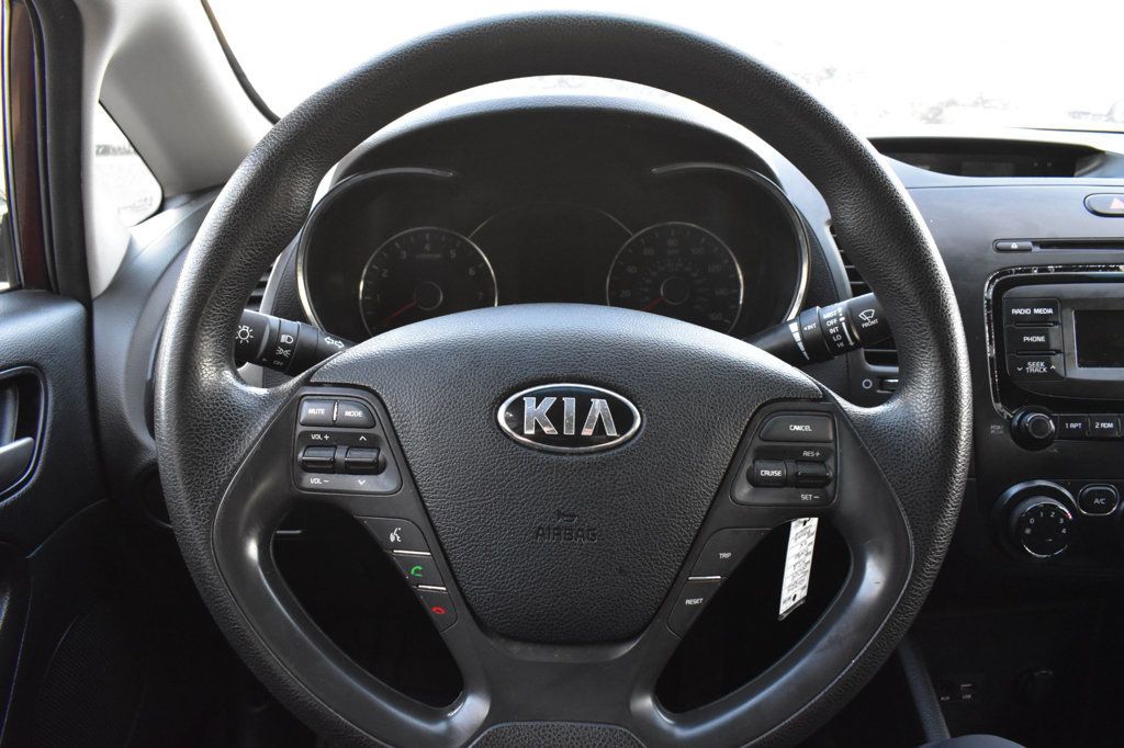 2018 Kia Forte LX Automatic - 22924127 - 24