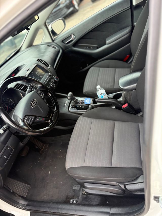 2018 Kia Forte LX Automatic - 23030790 - 12