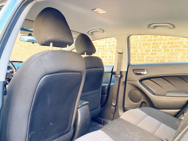 2018 Kia Forte S Automatic - 23001610 - 14