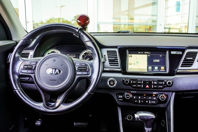 2018 Kia Niro EX FWD - 22985989 - 3