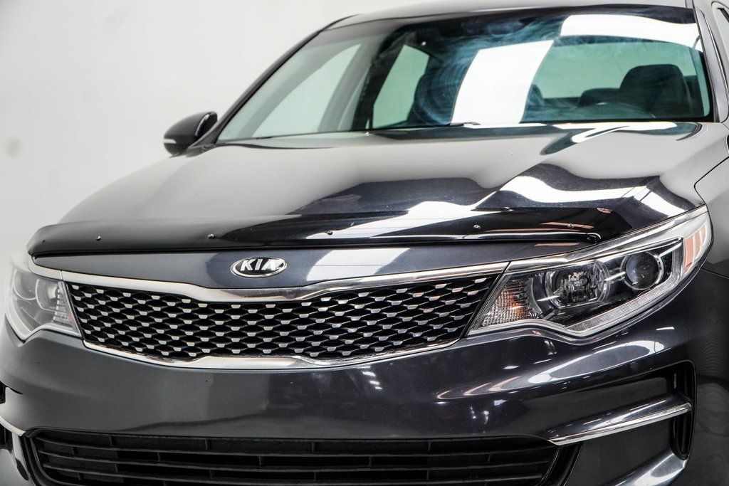 2018 Kia Optima EX photo 2